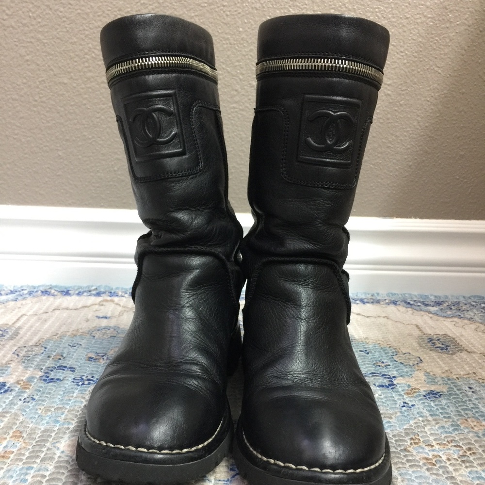 Black CHANEL motorcycle boots
